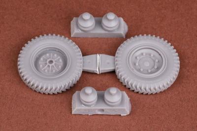 Sd.Kfz 251 front wheel set (angled pattern - sagged)